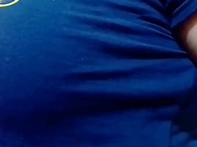 Hot Indian Aunty In Zym Showing her Big Ass And